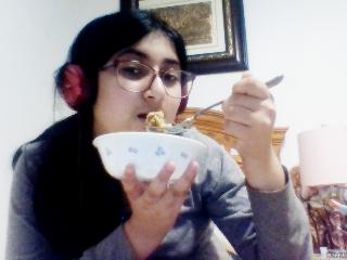 Eating my fav for dinner
Mash patatoes