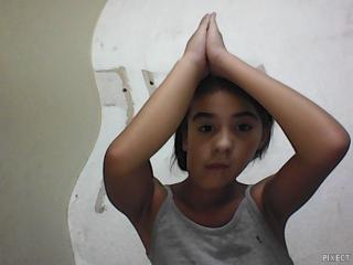 hola podes mandar en espa&ntilde;ol y si es  real puede estar en mi galeria