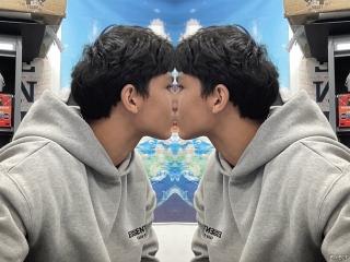 im sucha good kisser :p im sucha good kisser :p