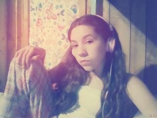 now im in the lofi zone (: now im in the lofi zone (: