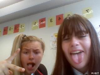 lol kinky kelcie cut her own fringe. oop- lol kinky kelcie cut her own fringe. oop-