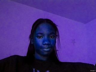 ayy got my hair straightened df