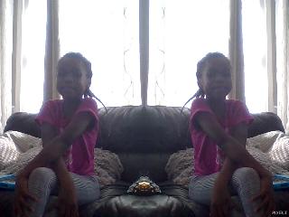 hi i have a twin my name is alyanah and her name is allina hi where twins