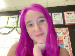 hey yall im in theatre with a loud sub saveeee meeee