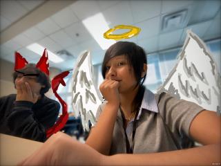 Me da angel?? n stinky Seth is evil