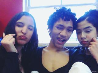 putona alguien que me detona